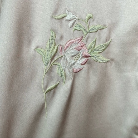 EVE STILLMAN Vintage Pink Satin Pajama Set Embroidered Floral PJs Size Medium - Picture 4 of 10